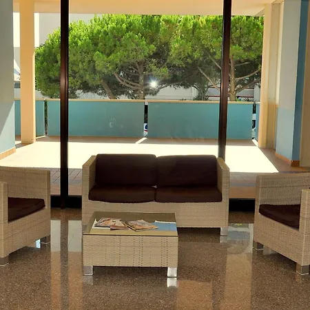 Modern Flat With Shared Pool And Sea Side View 아파트 *
