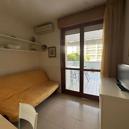 Modern Flat With Shared Pool And Sea Side View 아파트