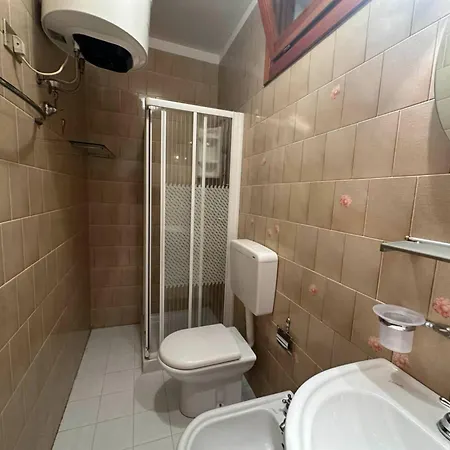 アパート Modern Flat With Shared Pool And Sea Side View ビビオーネ