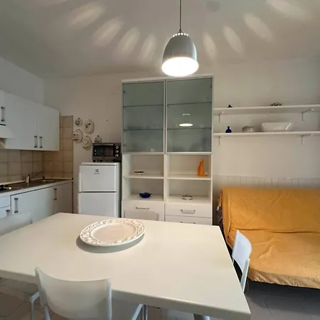 Modern Flat With Shared Pool And Sea Side View Апартаменти