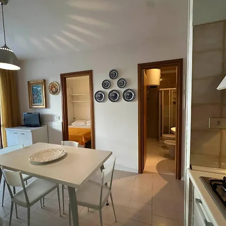 Modern Flat With Shared Pool And Sea Side View Lägenhet