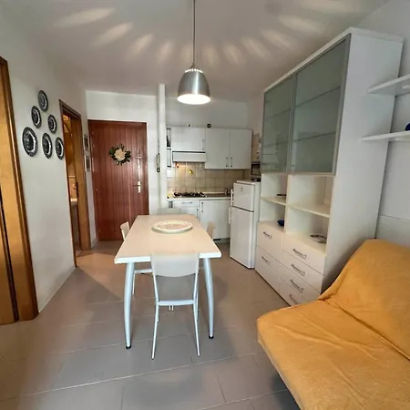 Modern Flat With Shared Pool And Sea Side View Lägenhet Bibione