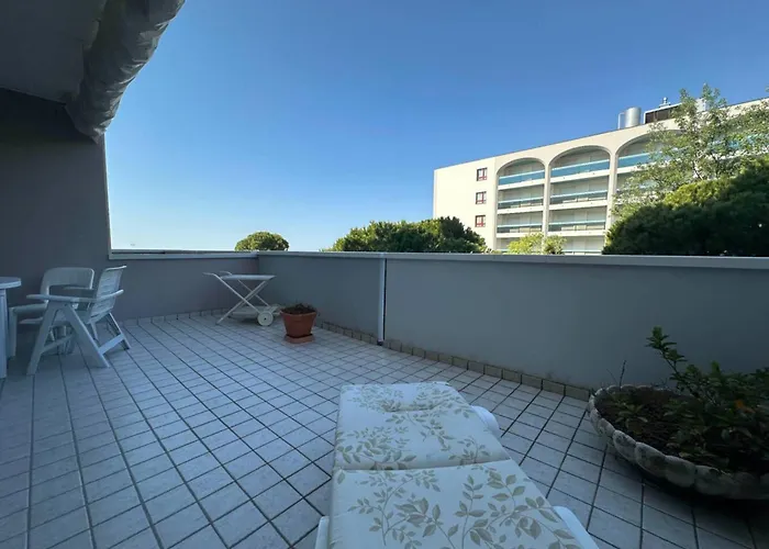 Modern Flat With Shared Pool And Sea Side View Lägenhet *